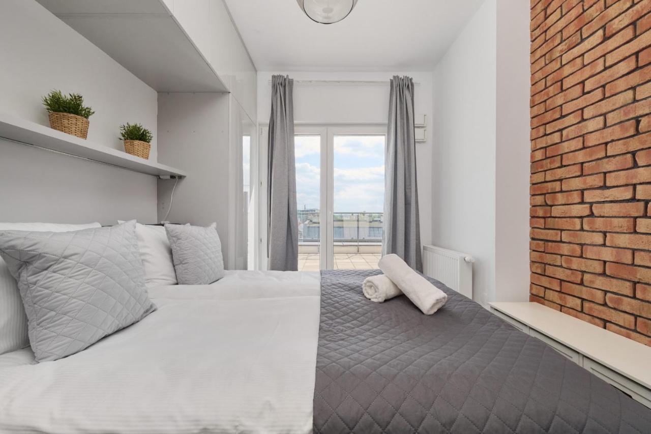Stylish Kosciuszki Apartaments Near The Market Square With Free Garage Wroclaw By Noclegi Renters Exterior photo