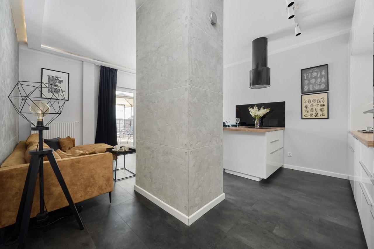 Stylish Kosciuszki Apartaments Near The Market Square With Free Garage Wroclaw By Noclegi Renters Exterior photo