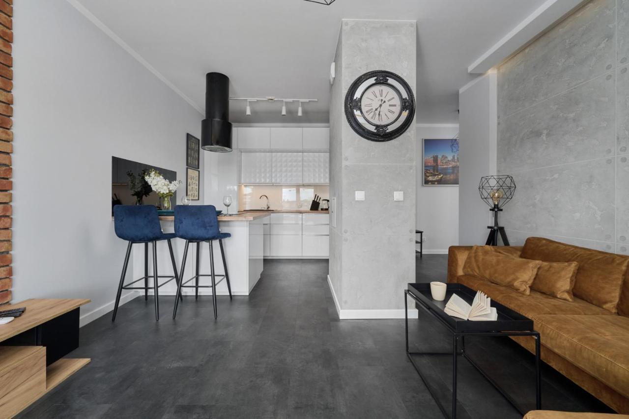 Stylish Kosciuszki Apartaments Near The Market Square With Free Garage Wroclaw By Noclegi Renters Exterior photo