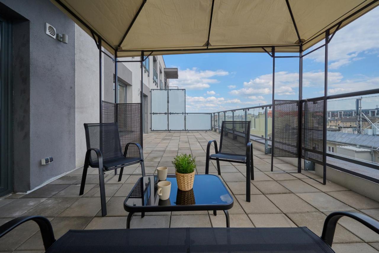 Stylish Kosciuszki Apartaments Near The Market Square With Free Garage Wroclaw By Noclegi Renters Exterior photo