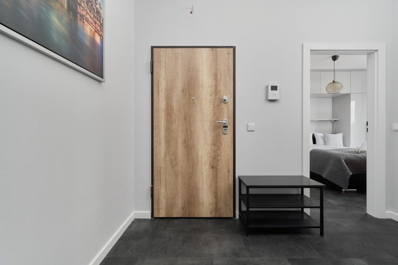 Stylish Kosciuszki Apartaments Near The Market Square With Free Garage Wroclaw By Noclegi Renters Exterior photo