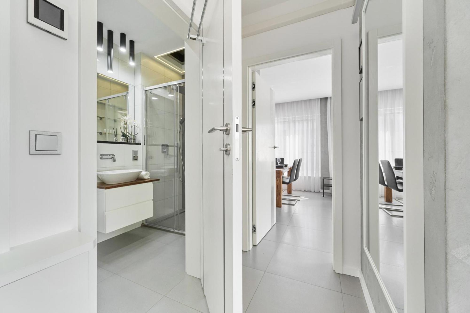 Stylish Kosciuszki Apartaments Near The Market Square With Free Garage Wroclaw By Noclegi Renters Exterior photo